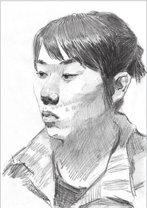 素描盤發(fā)女青年頭像的步驟 四
