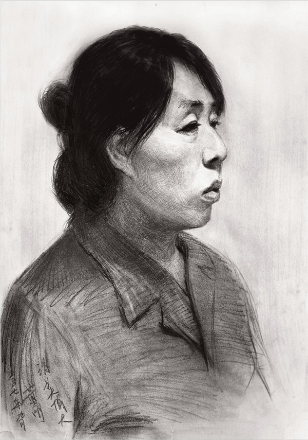 素描中年女性頭像的繪畫步驟解析