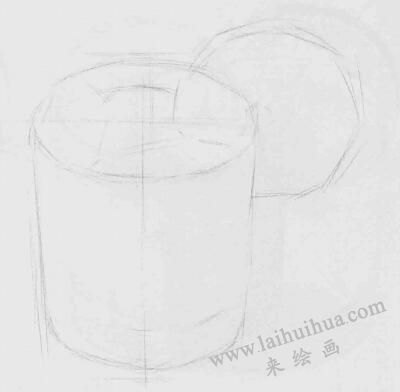 玻璃杯素描畫法步驟03