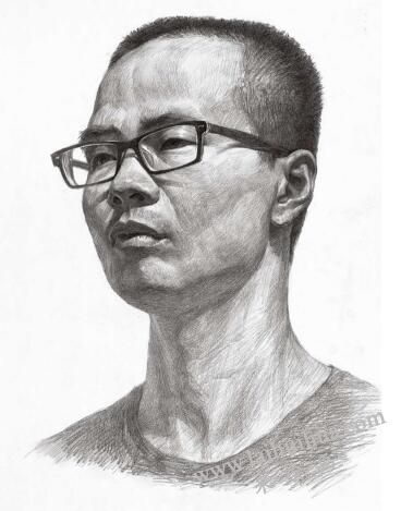 中年頭像的素描畫法步驟04