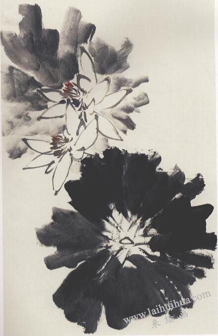 國(guó)畫荷花創(chuàng)作步驟03