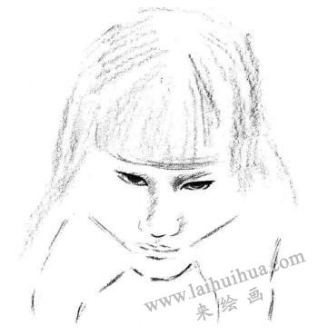 委屈的女孩素描畫法步驟02
