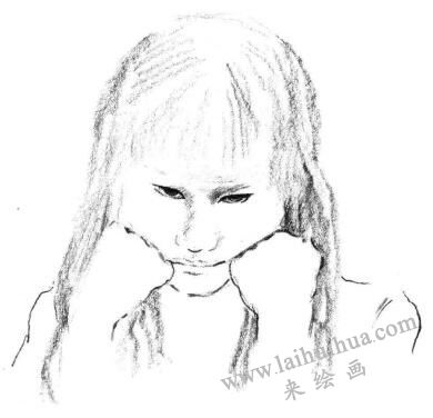 委屈的女孩素描畫法步驟04