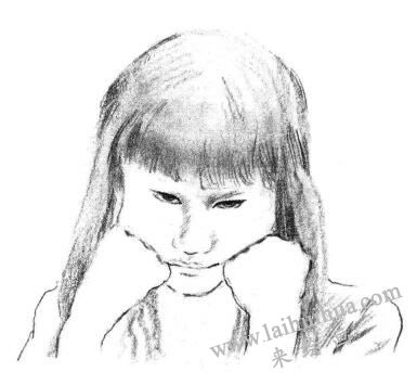 委屈的女孩素描畫法步驟05