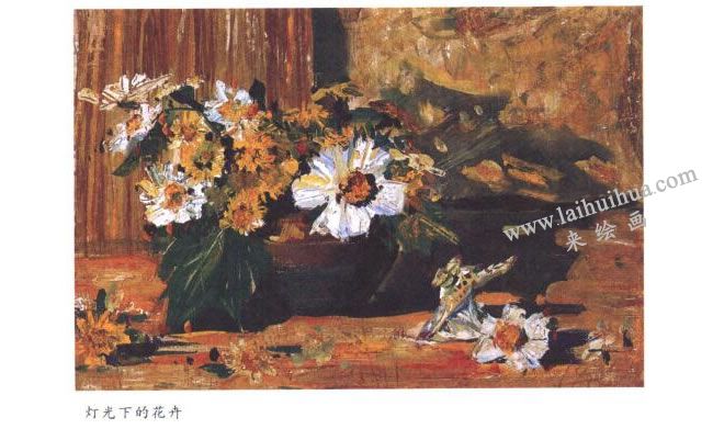 燈光下的花卉