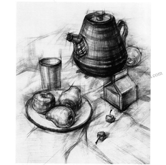 結(jié)構(gòu)素描的寫生步驟范例（電熱水壺、玻璃杯、瓷盤、水果）步驟四