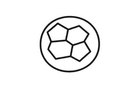 足球簡(jiǎn)筆畫法步驟04