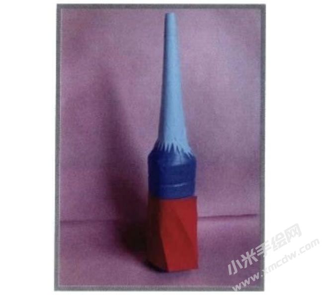 多變的瓶子少兒美術(shù)趣味創(chuàng)意步驟01.jpg
