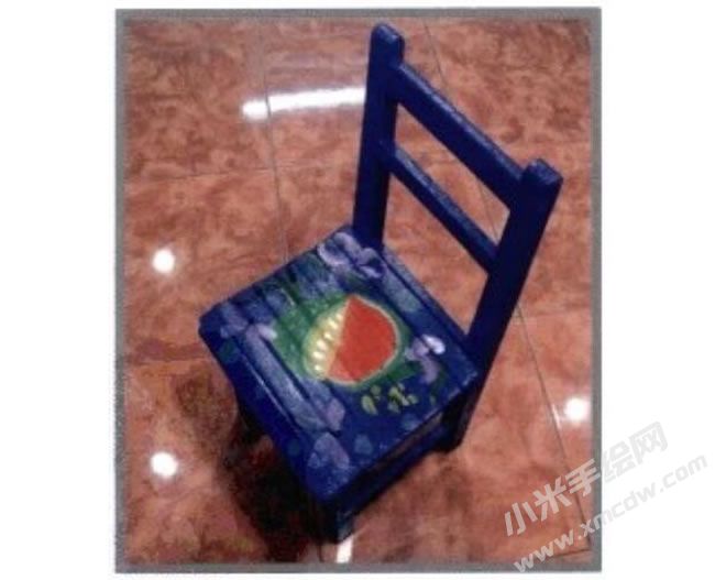 彩繪椅子少兒美術(shù)趣味創(chuàng)意步驟03.jpg