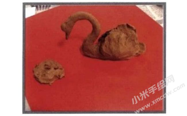 天鵝泥塑少兒美術(shù)趣味創(chuàng)意步驟02.jpg